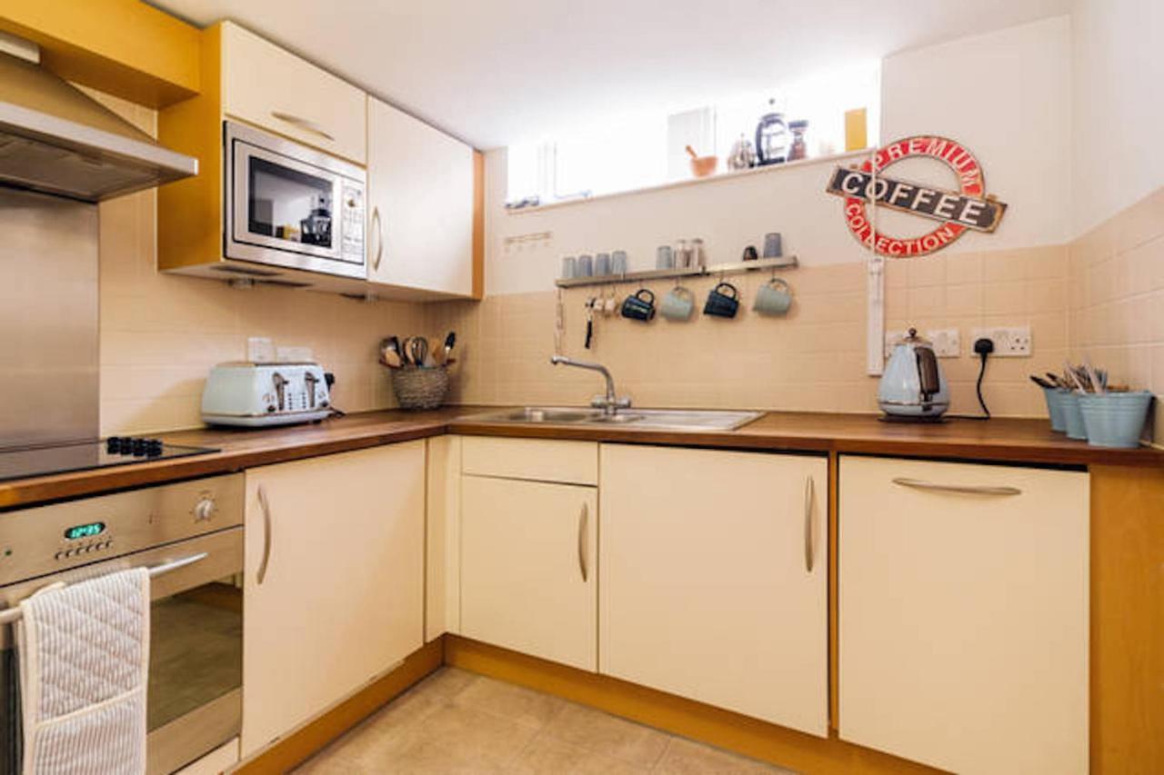 Central 2-Bed, 2-Bath Sanctuary Near Holborn Station, Covent Garden & West End Лондон Экстерьер фото